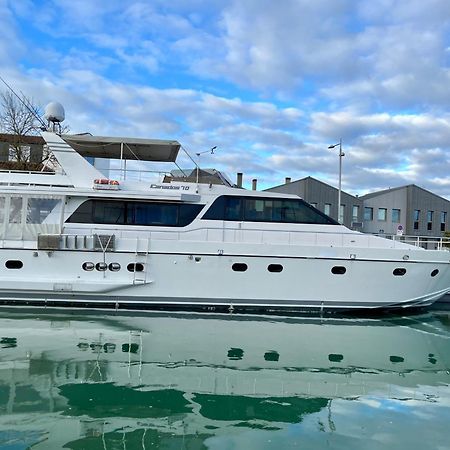Yacht Aquamarina Vieux Port La Rochelle Hotell La Rochelle  Eksteriør bilde