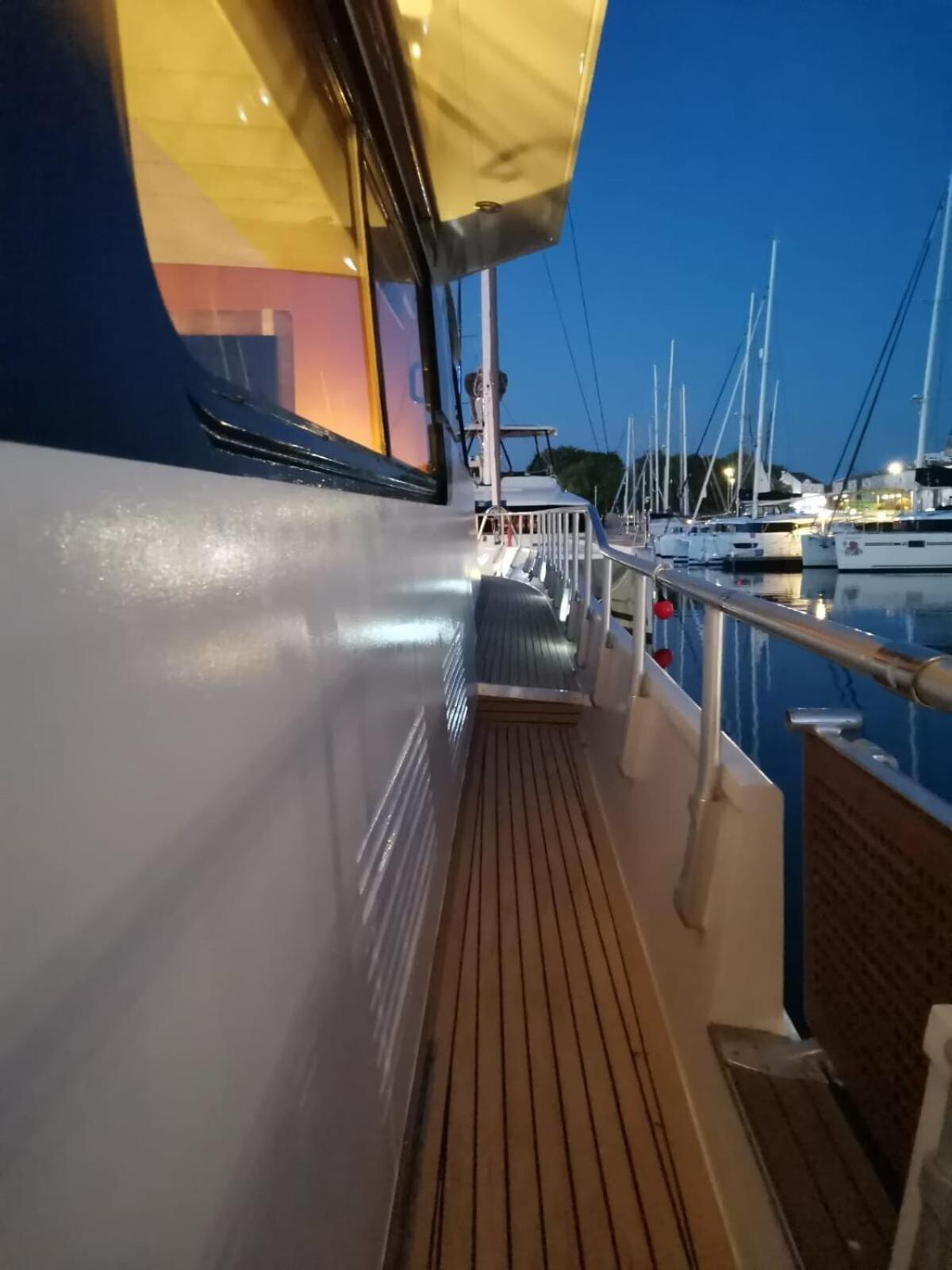 Yacht Aquamarina Vieux Port La Rochelle Hotell La Rochelle  Eksteriør bilde