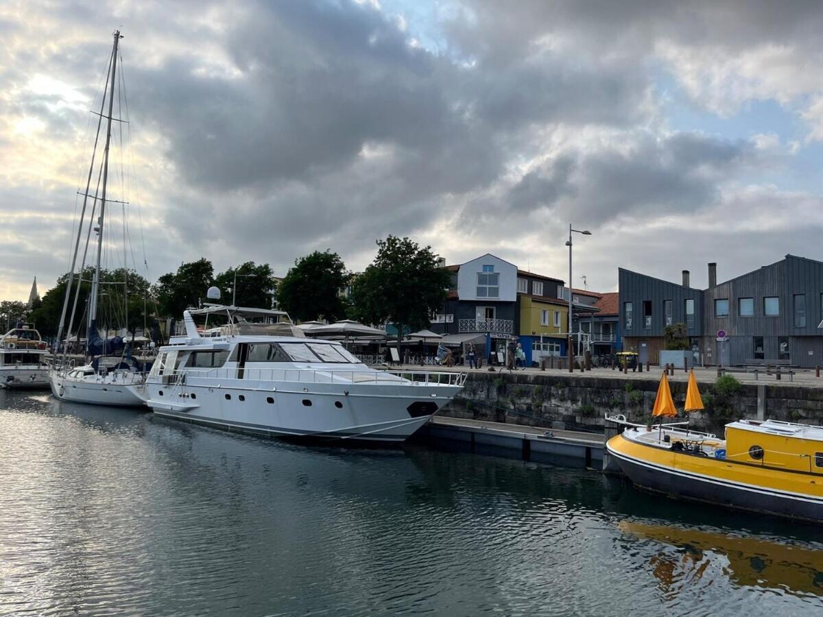 Yacht Aquamarina Vieux Port La Rochelle Hotell La Rochelle  Eksteriør bilde