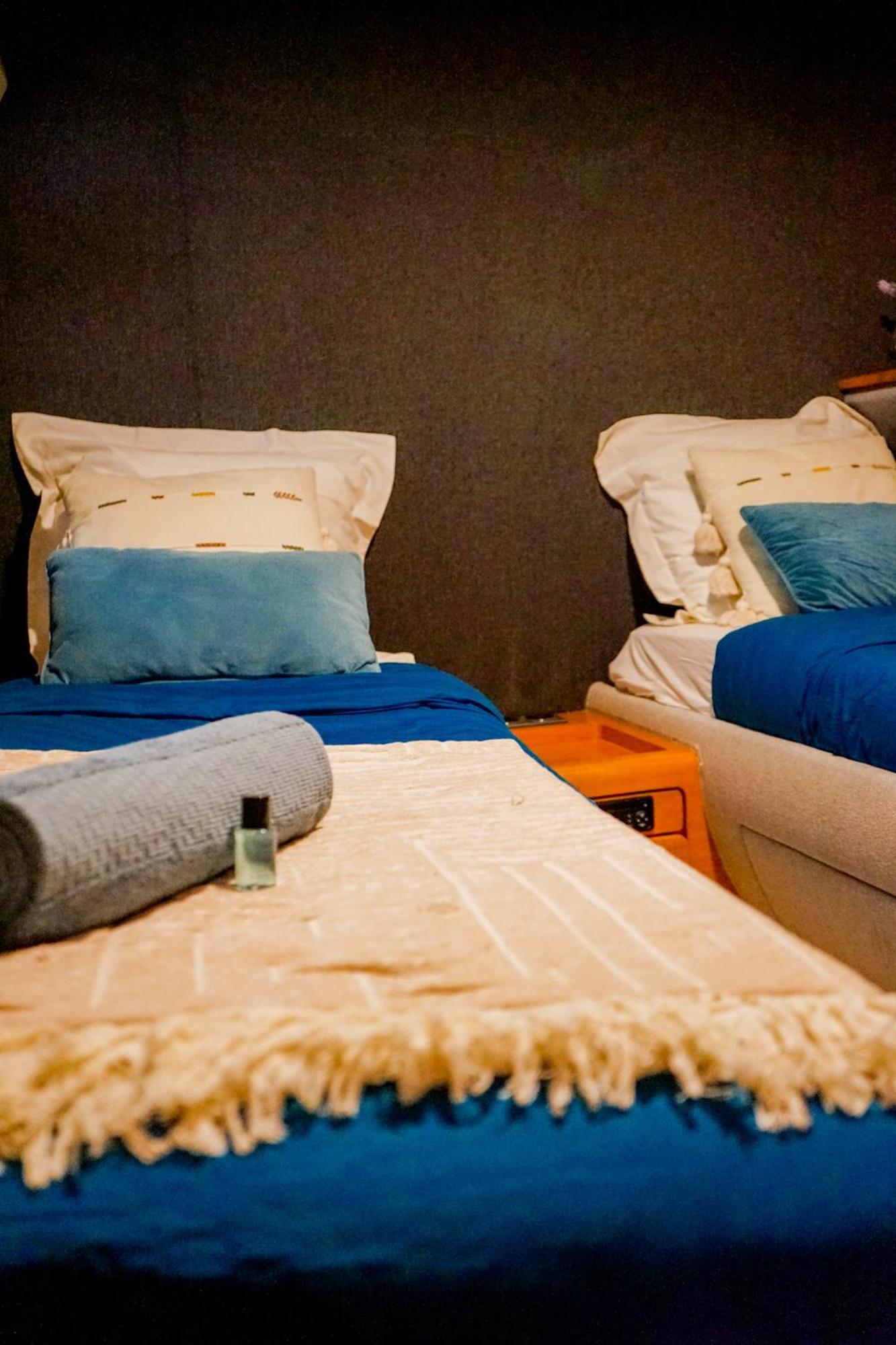 Yacht Aquamarina Vieux Port La Rochelle Hotell La Rochelle  Eksteriør bilde