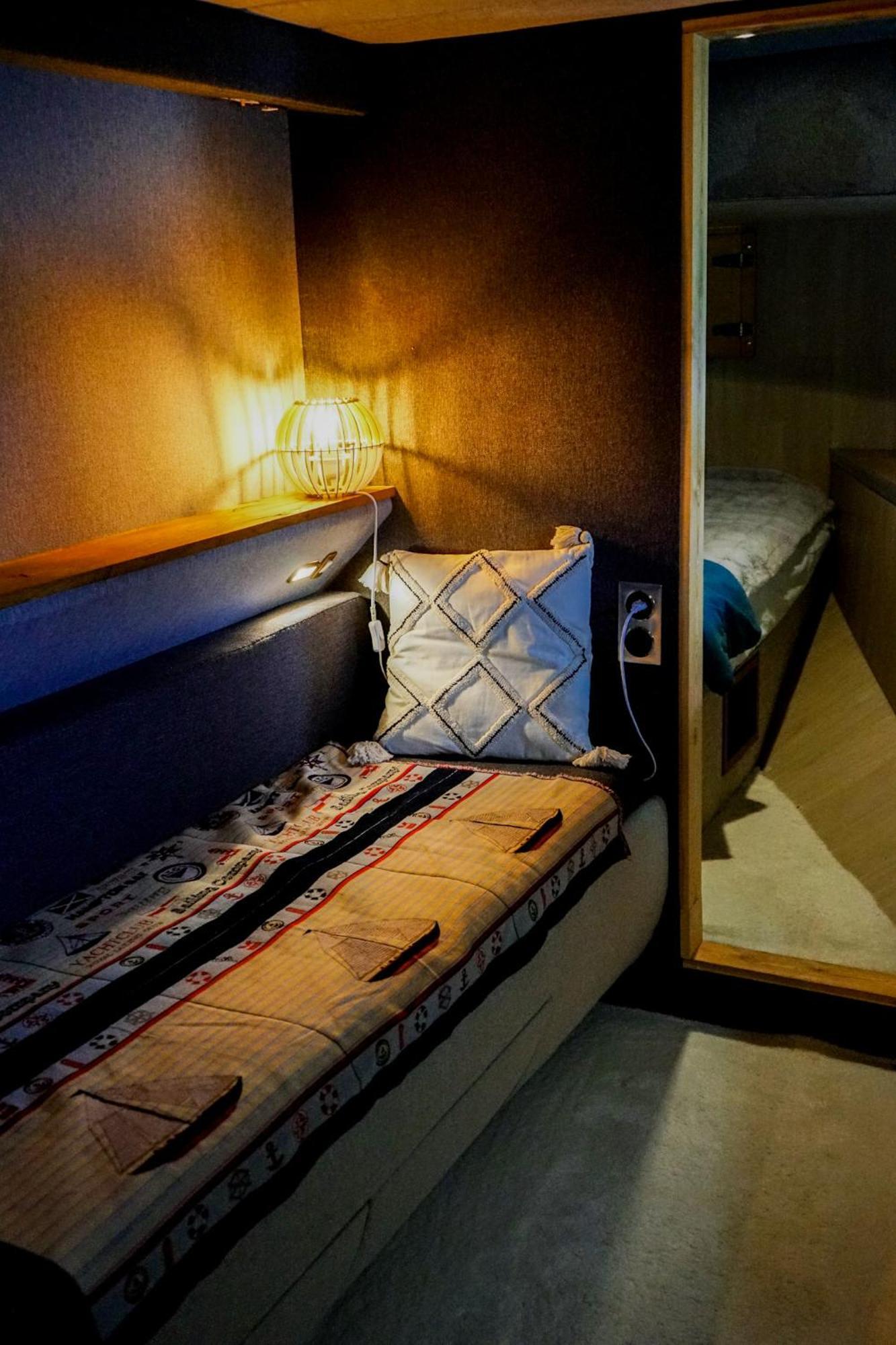 Yacht Aquamarina Vieux Port La Rochelle Hotell La Rochelle  Eksteriør bilde